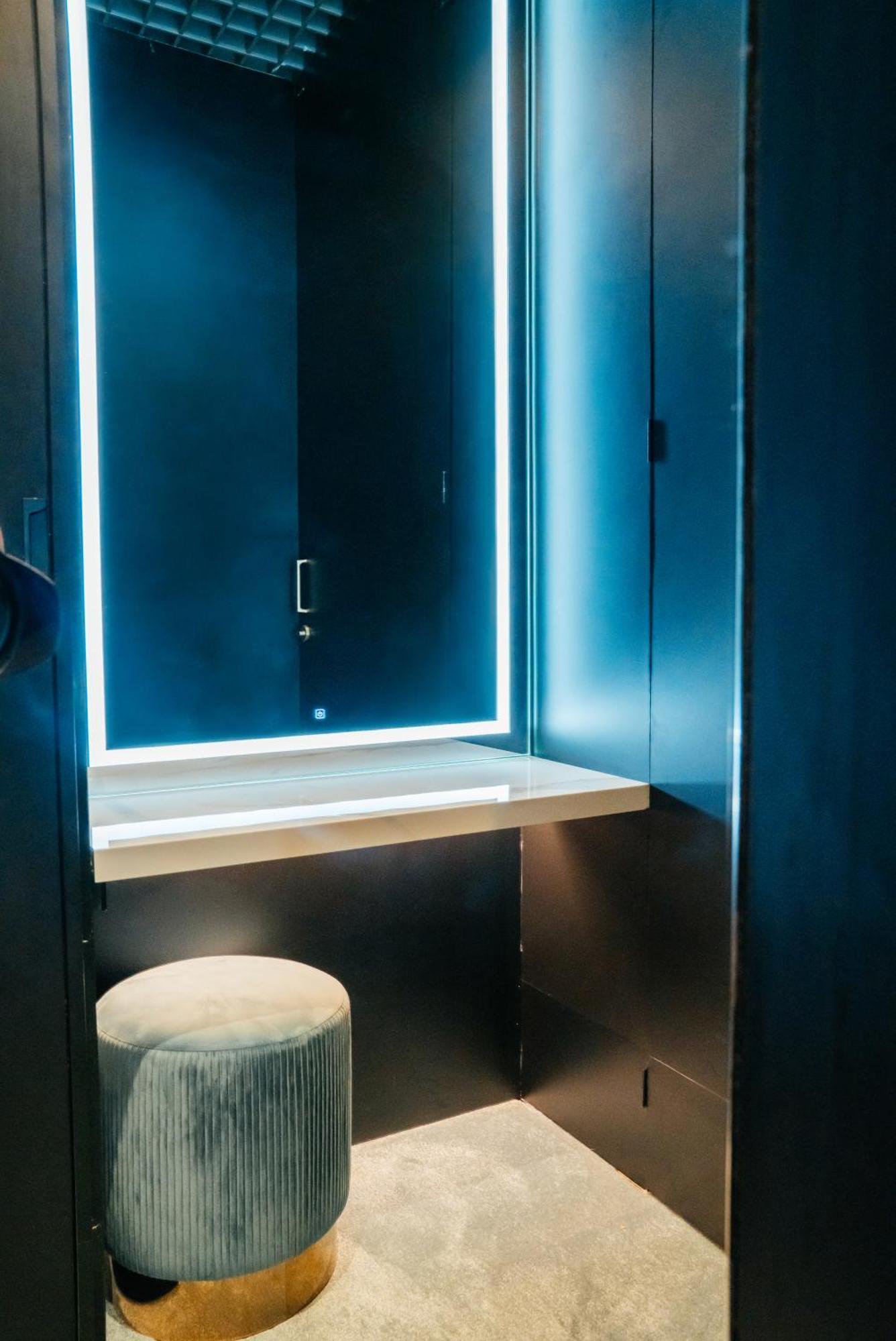 Capsuletransit Sleep Lounge Klia T1 Airport Hotel - Landside, Public Area At Lvl 5 Sepang Exterior photo